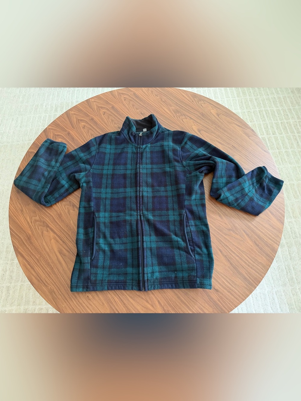 Uniqlo men’s fleece jacket, size M